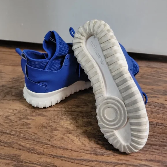 Adidas Tubular - Picture 2 of 2